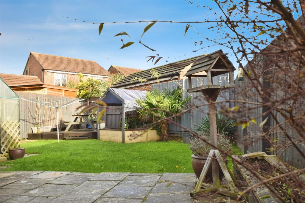 Property photo 3 of 24 336Bc54d-Garden 20Long.Jpg