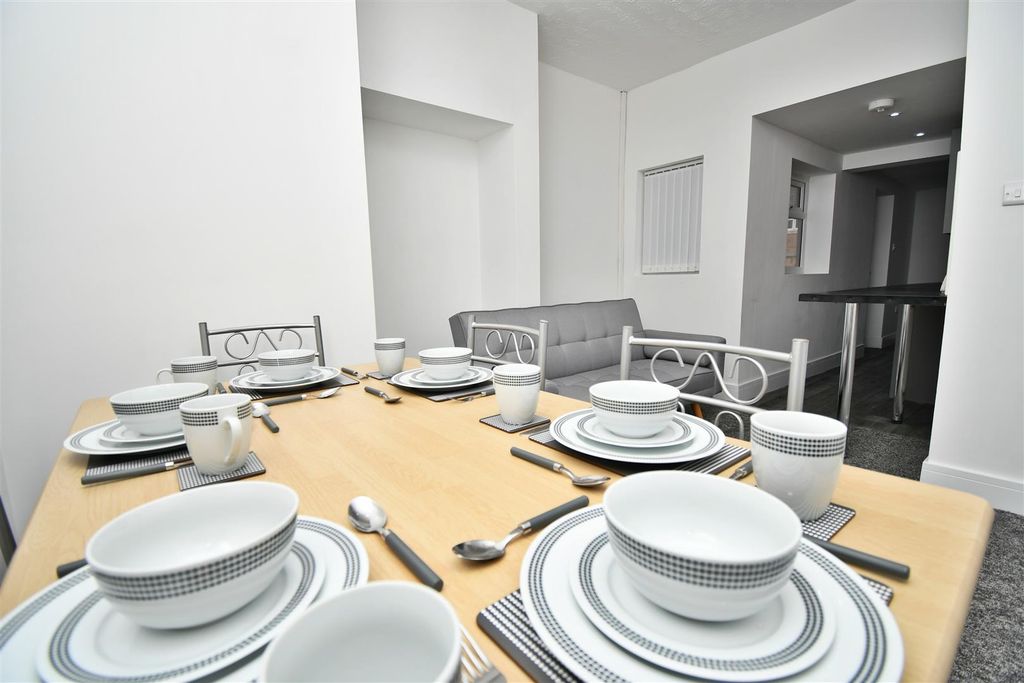 Property photo 3 of 15 19 (2).Jpg