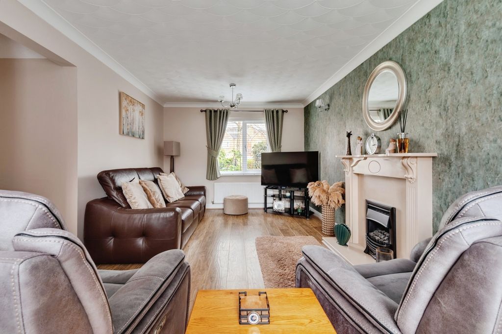 Property photo 3 of 20 Pbox-Img.Jpg