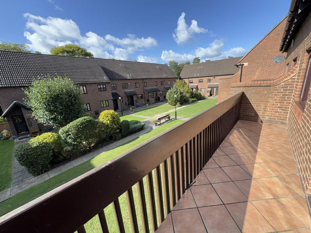 Property photo 2 of 28 Balcony