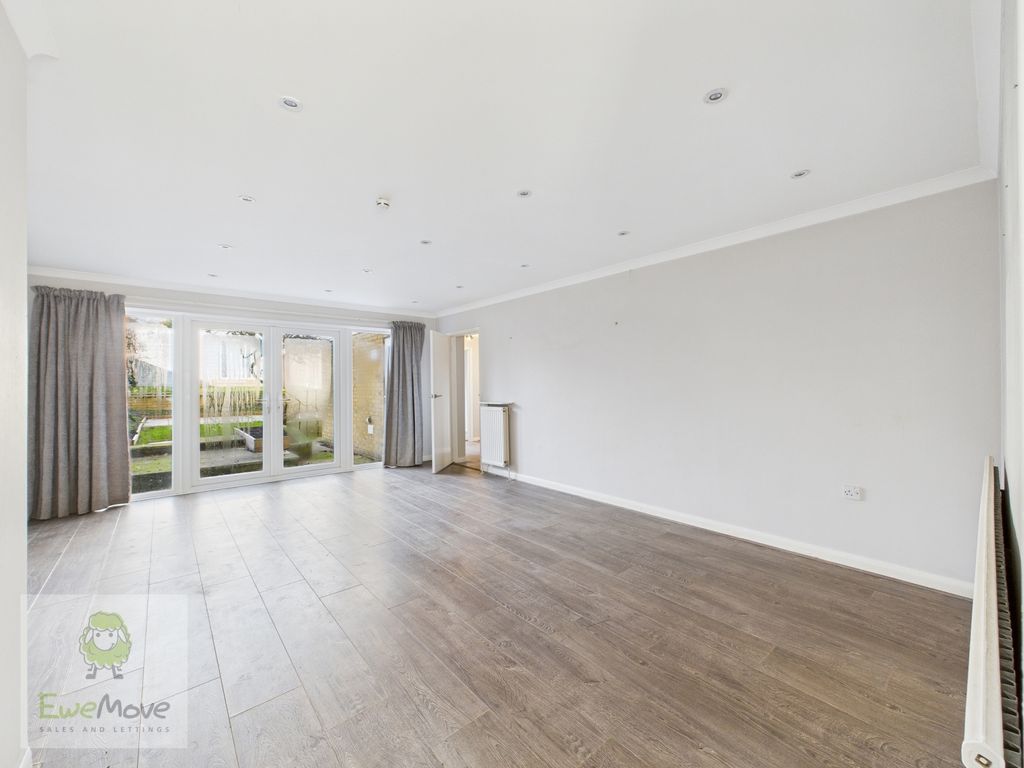 Property photo 3 of 20 Living Dining Room