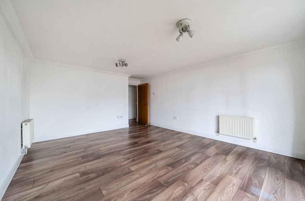 Property photo 3 of 18 985276 (2).Jpg