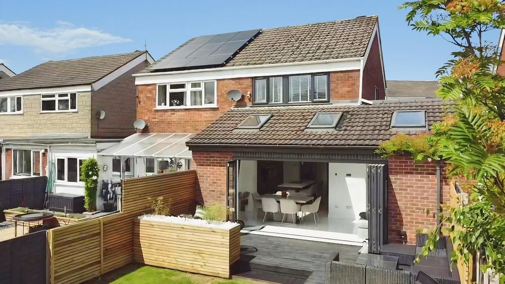Property photo 1 of 33