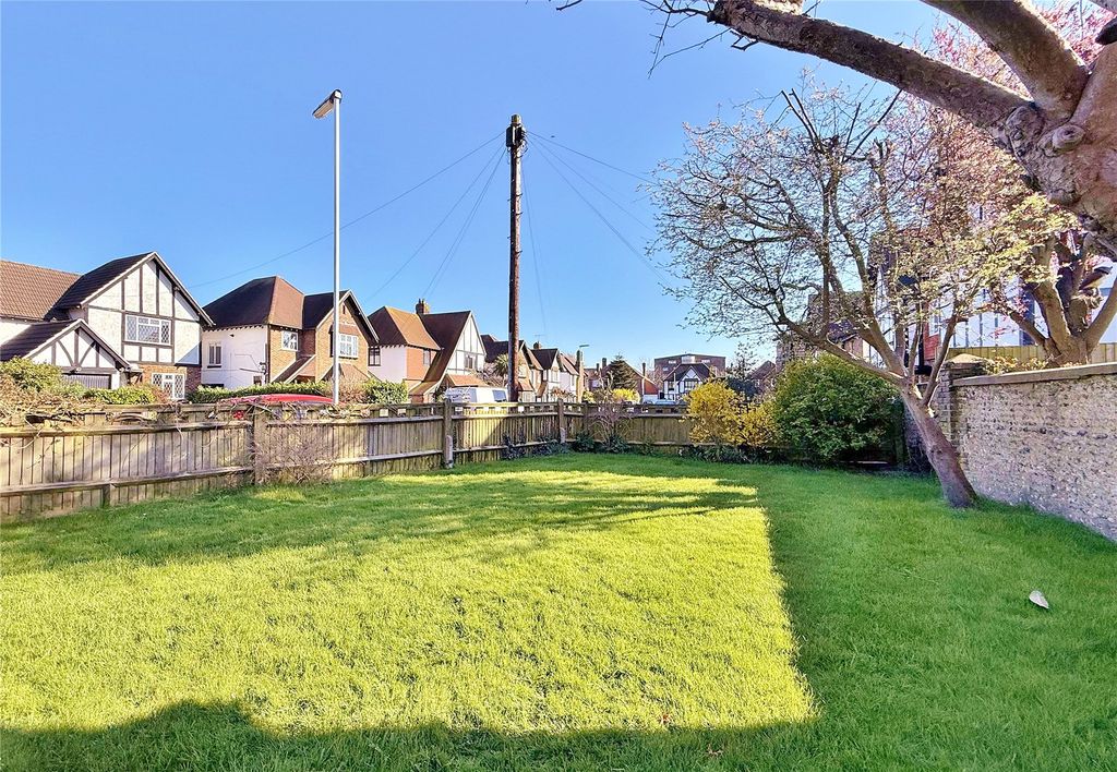 Property photo 3 of 18 Picture No. 37