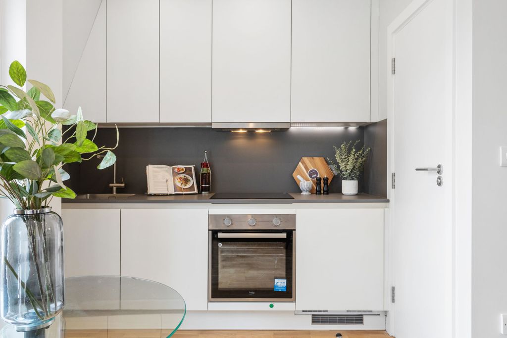 Property photo 3 of 22 Kitchen