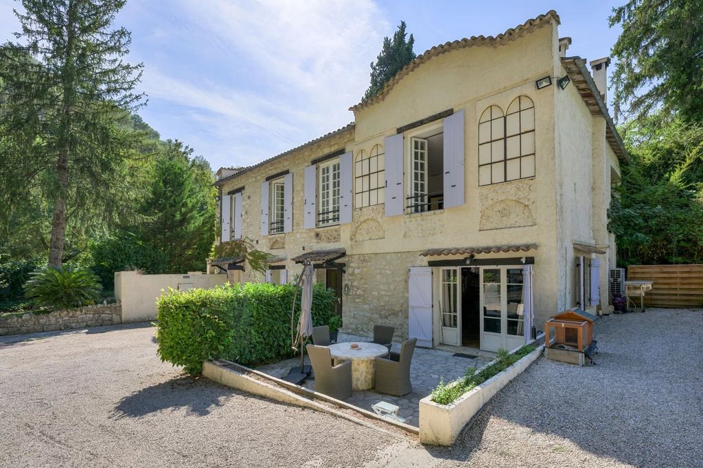 Property photo 3 of 36