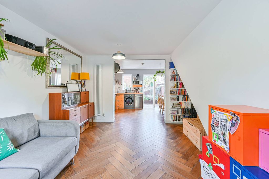 Property photo 1 of 27