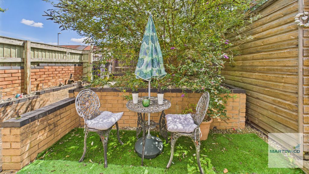 Property photo 3 of 15 Cam03663G0-Pr0163-Still022