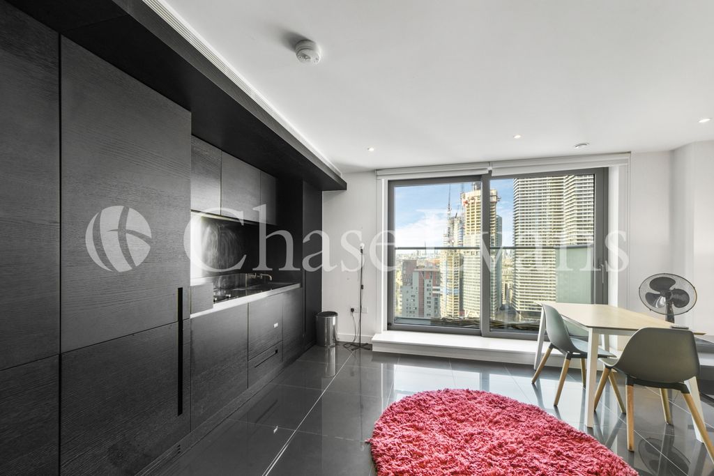 Property photo 2 of 18 West Tower, Pan Peni