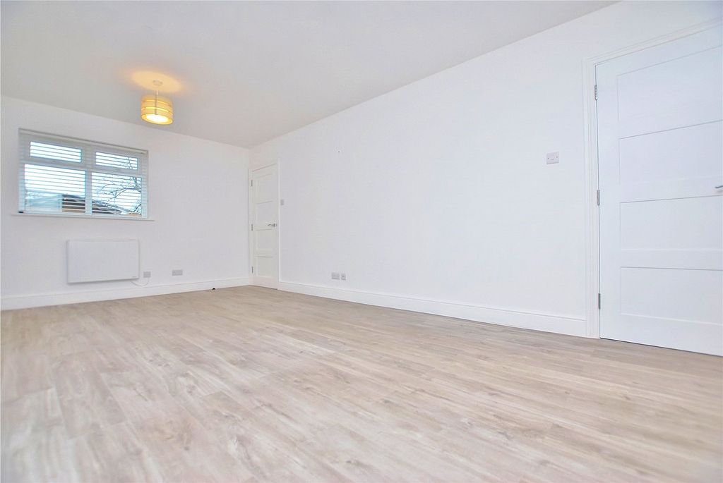 Property photo 3 of 10 Picture No. 16