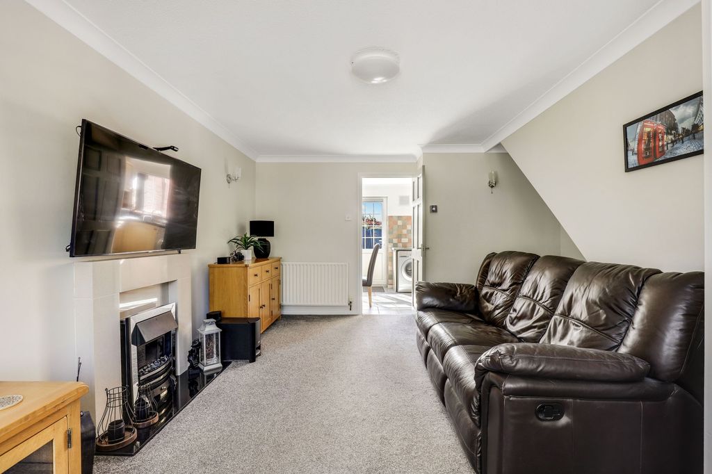 Property photo 3 of 15