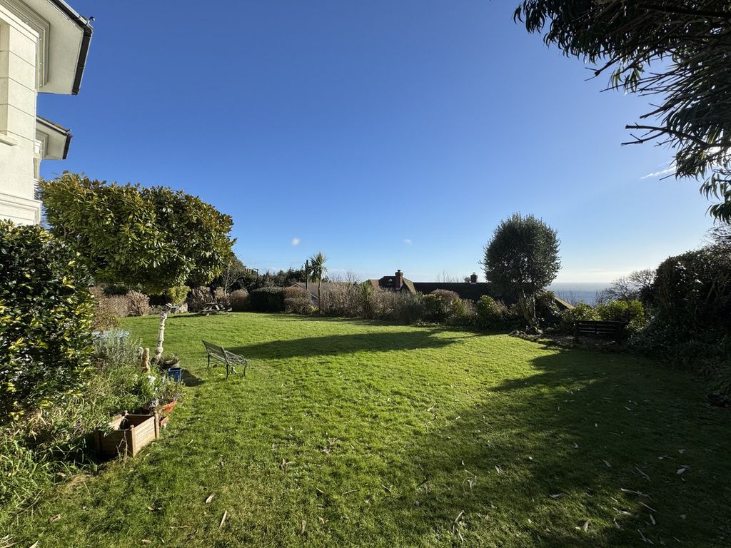 Property photo 2 of 11