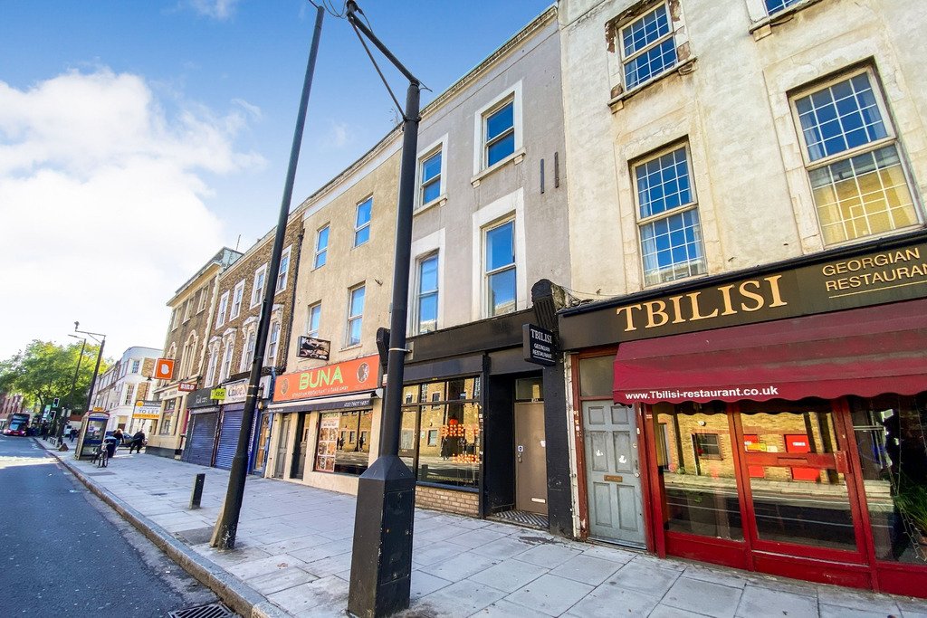 Property photo 3 of 14 89 Holloway Road, Islington, London N7 8Lt