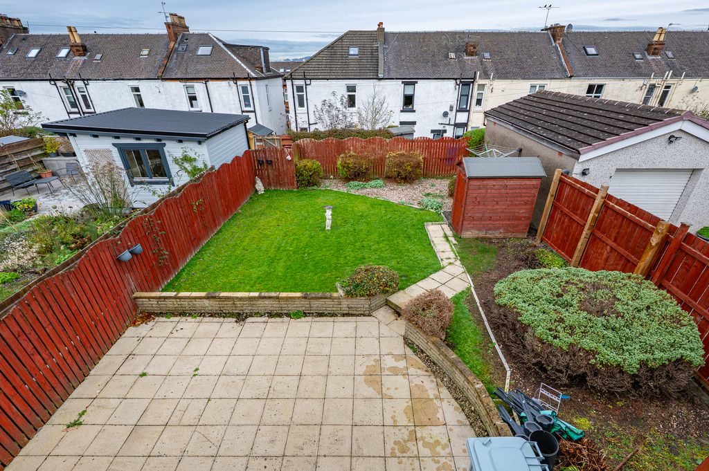 Property photo 2 of 31