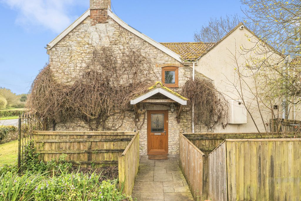Property photo 3 of 34