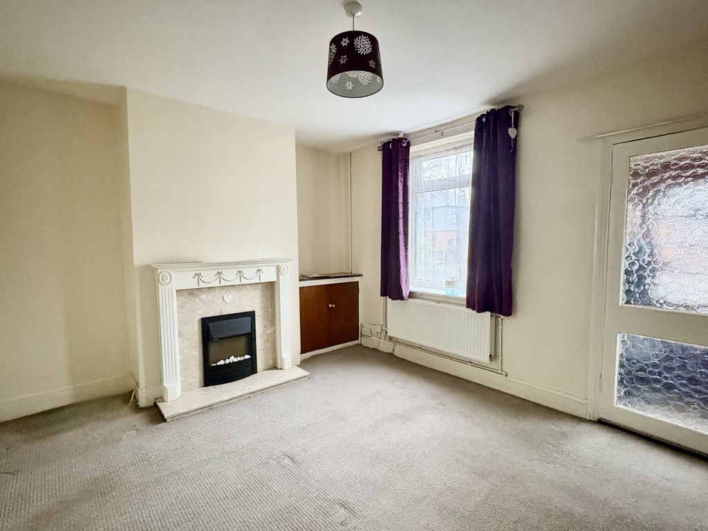 Property photo 2 of 7 Living Room