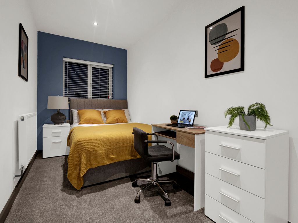 Property photo 1 of 18 P1023222