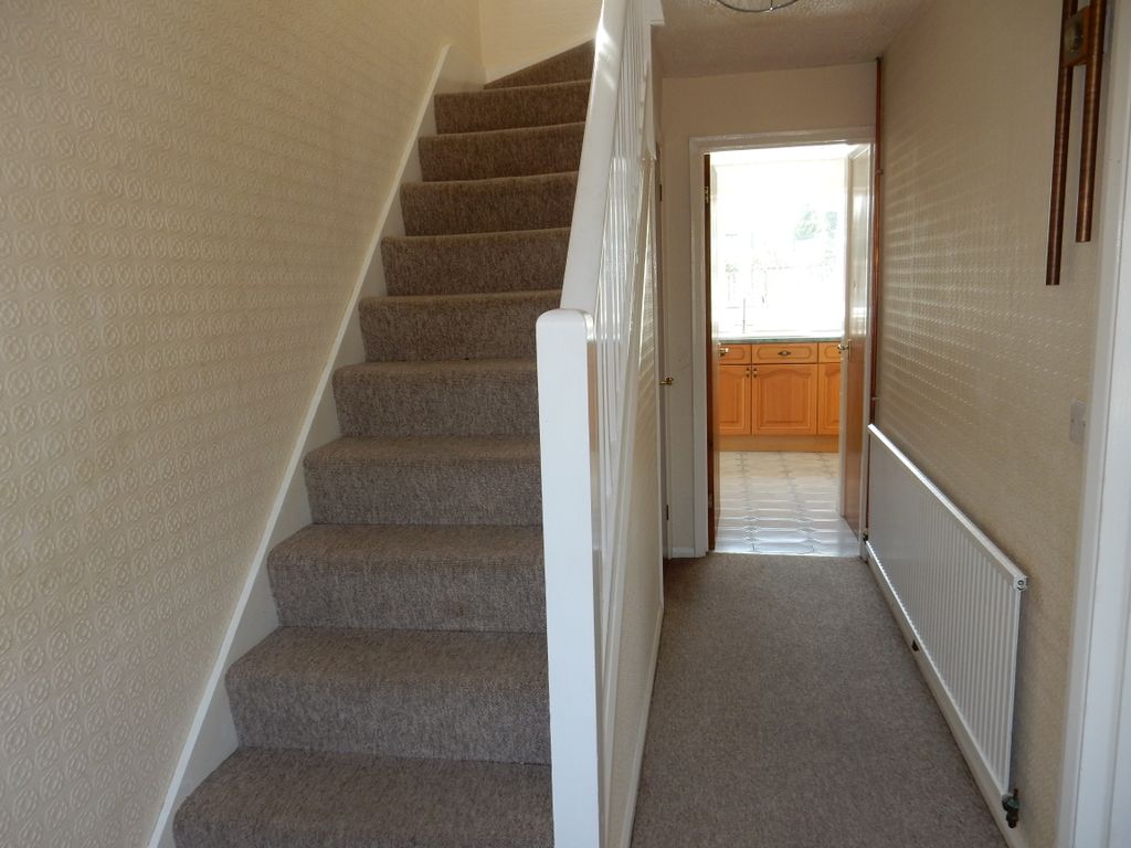 Property photo 2 of 19 Hallway