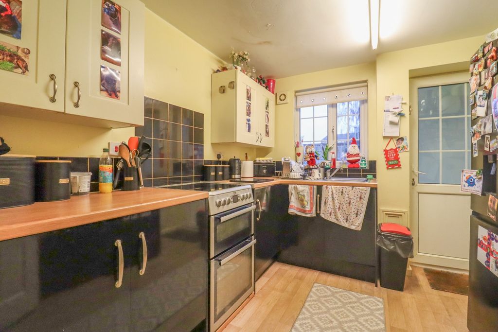 Property photo 2 of 13 4766623