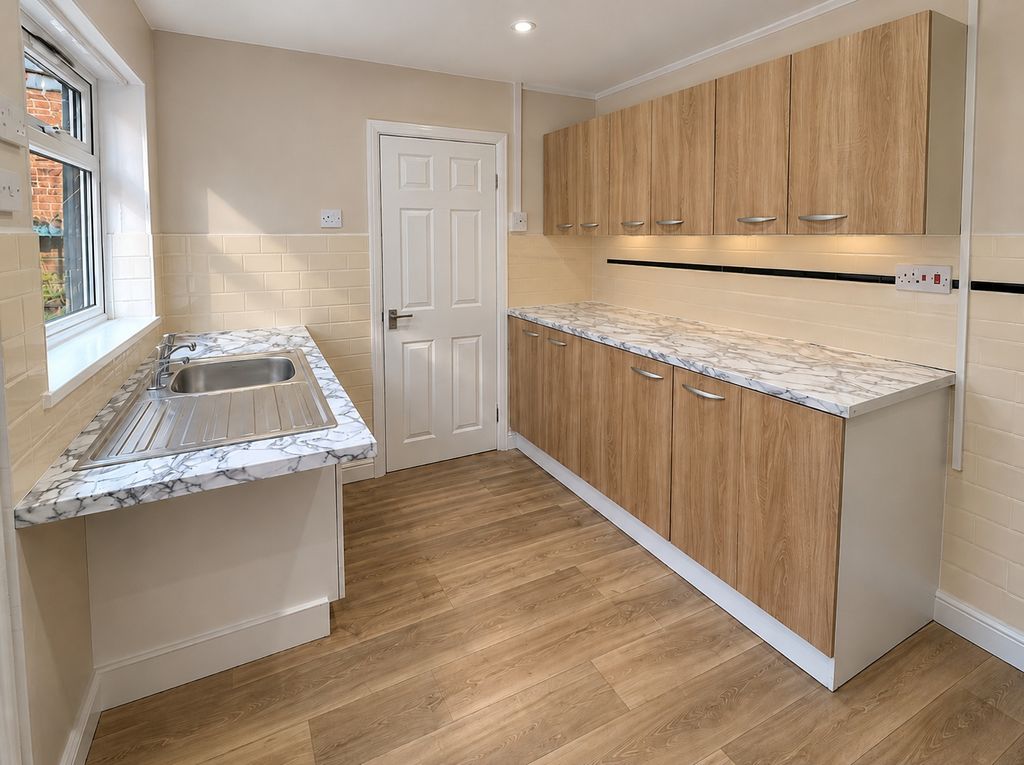 Property photo 2 of 10 Kitchen