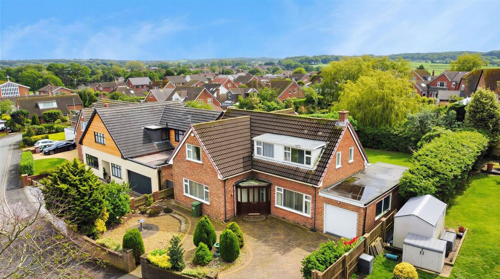 Property photo 1 of 36 Villiers Crescent For Sale