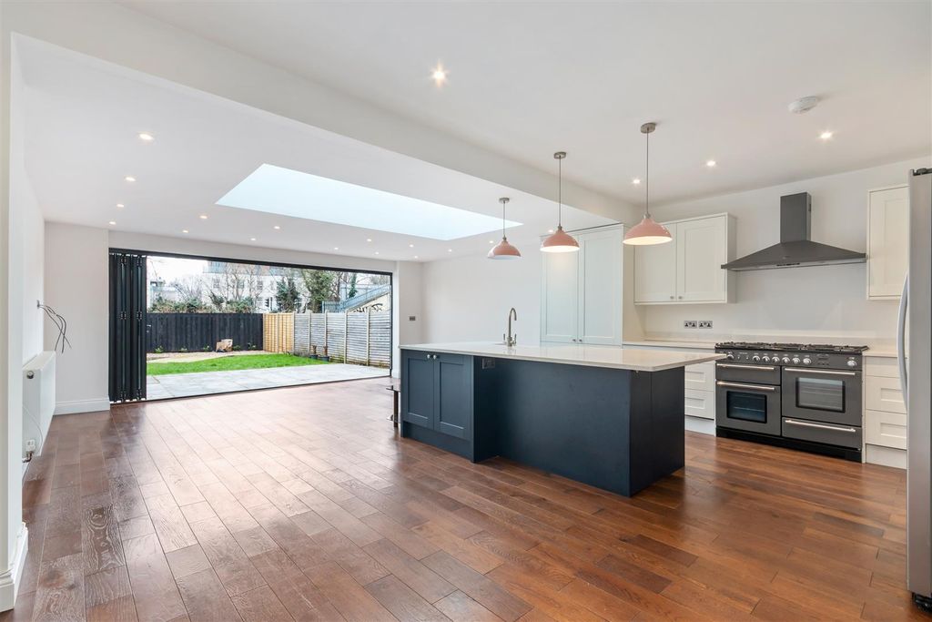 Property photo 1 of 11 Westway Close Ph10 (8).Jpg
