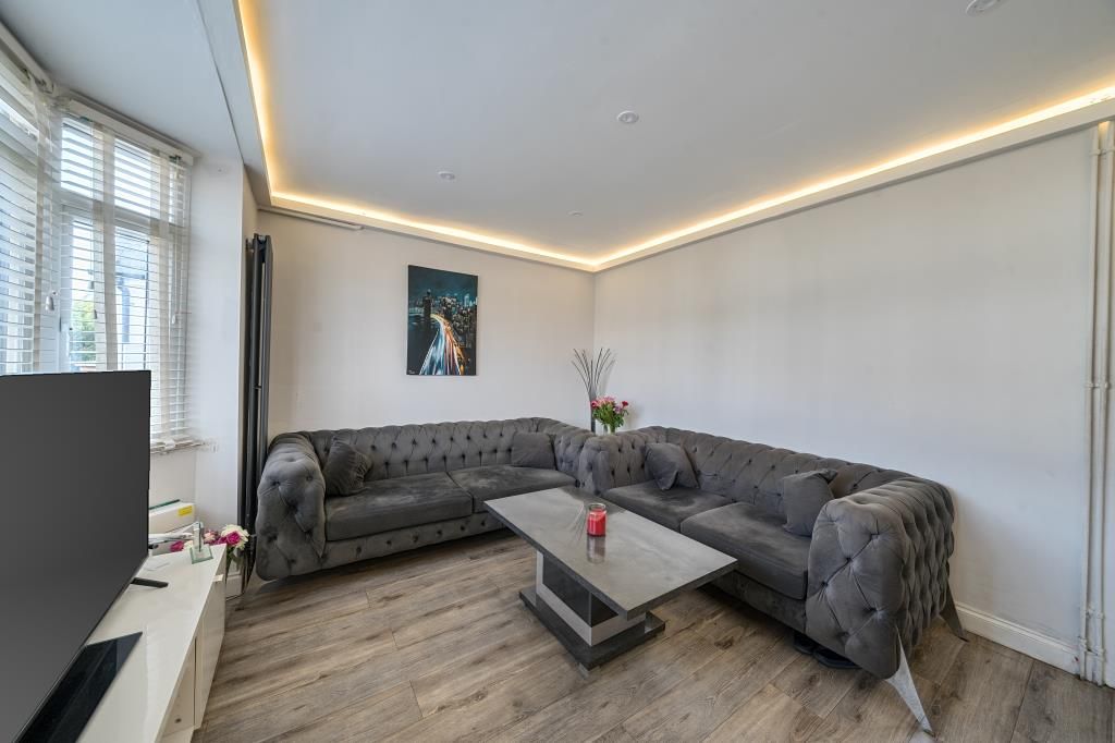 Property photo 3 of 18 Reception Room