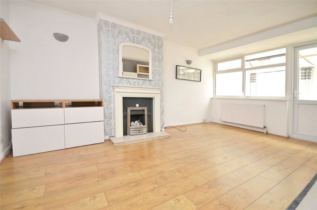 Property photo 2 of 8 Picture No. 04