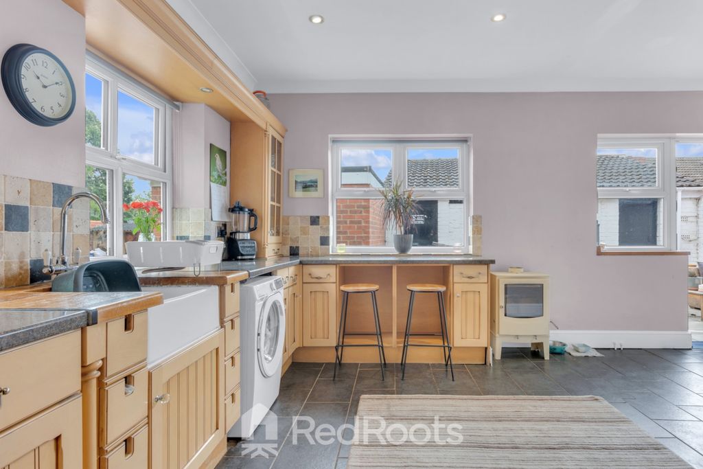 Property photo 2 of 26 4104911