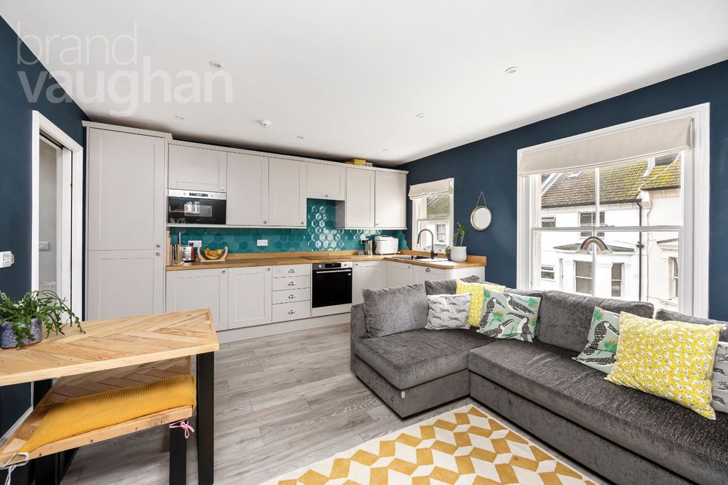 Property photo 3 of 20 Picture No. 04