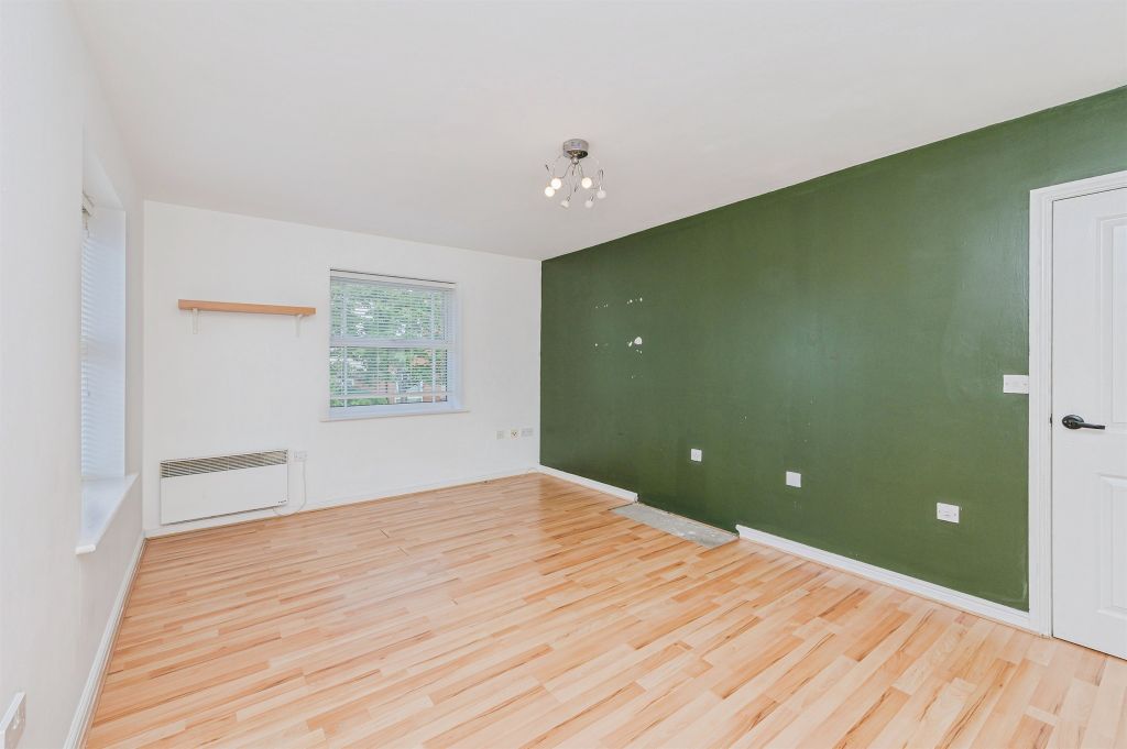 Property photo 3 of 19