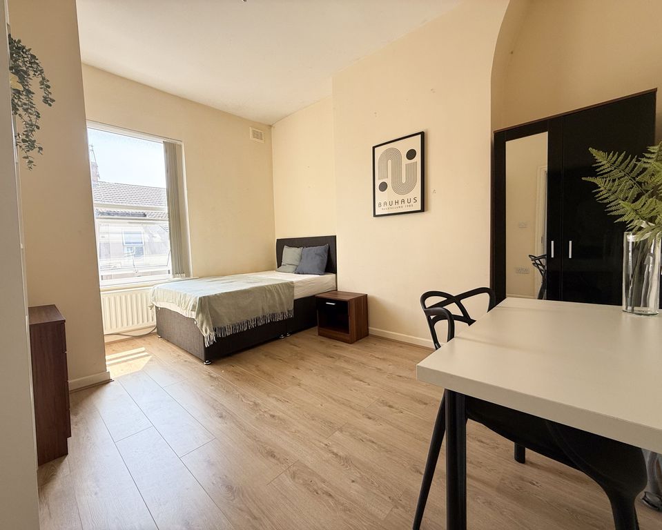 Property photo 3 of 9 1-Img_0291