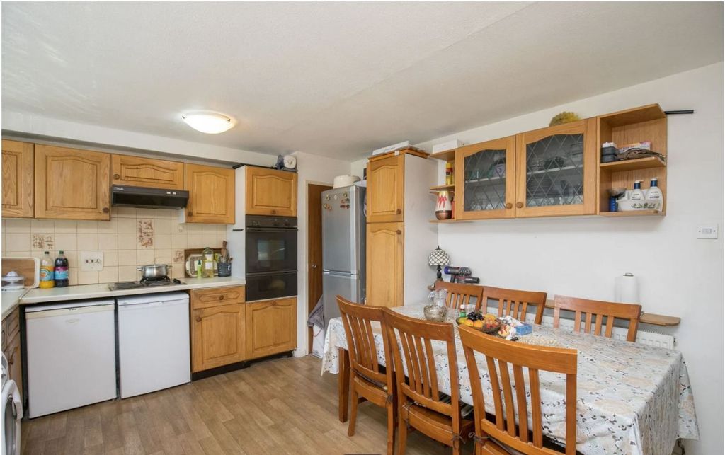 Property photo 3 of 14 Gallery