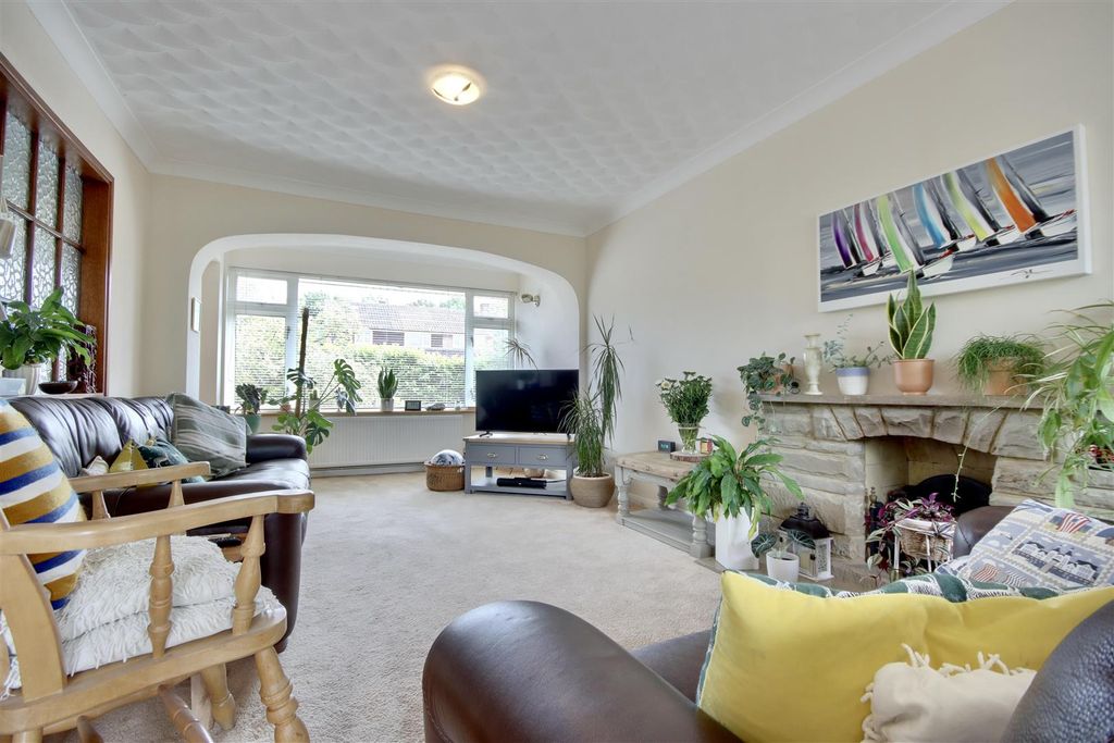 Property photo 2 of 26 82B6D815-6593-42D8-A2B0-805D80143A44_1_201_A.Jpeg