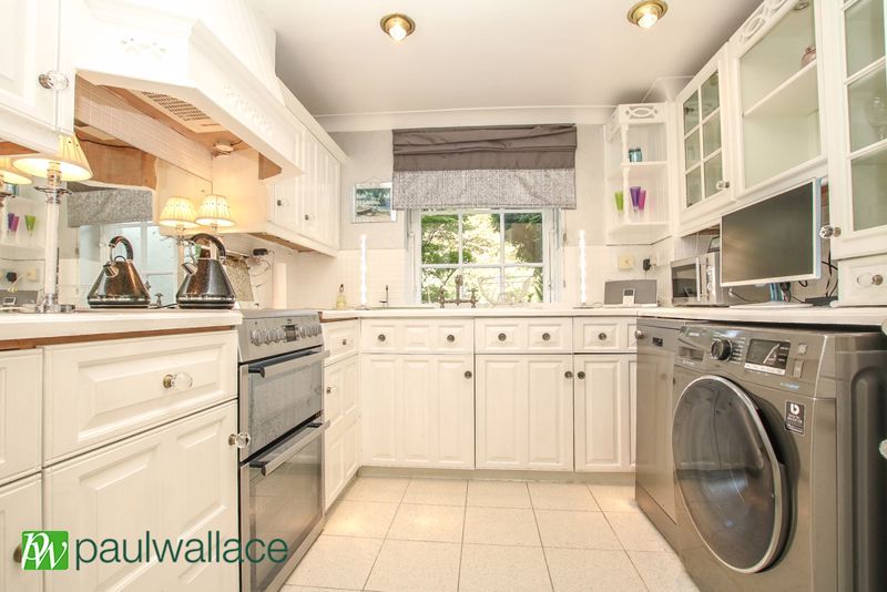 Property photo 3 of 21 Kitchen