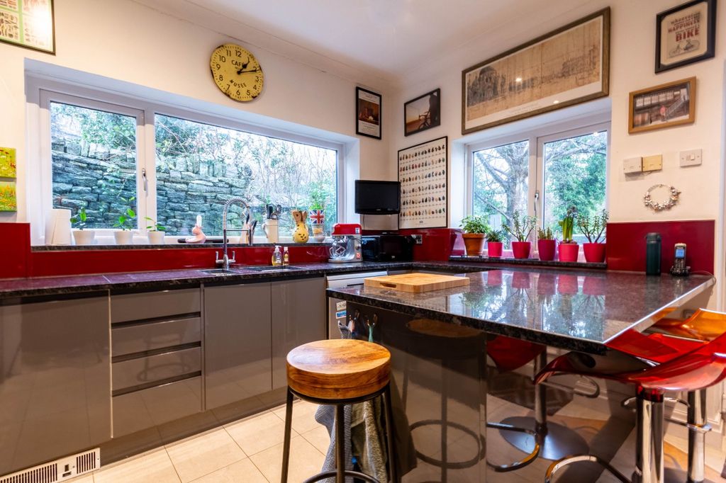 Property photo 3 of 27 Picture No. 09