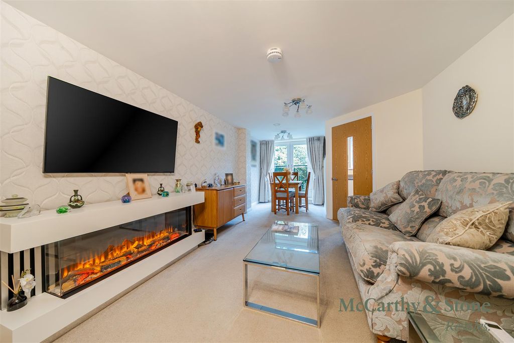 Property photo 2 of 17 8708495-Interior06.Jpg
