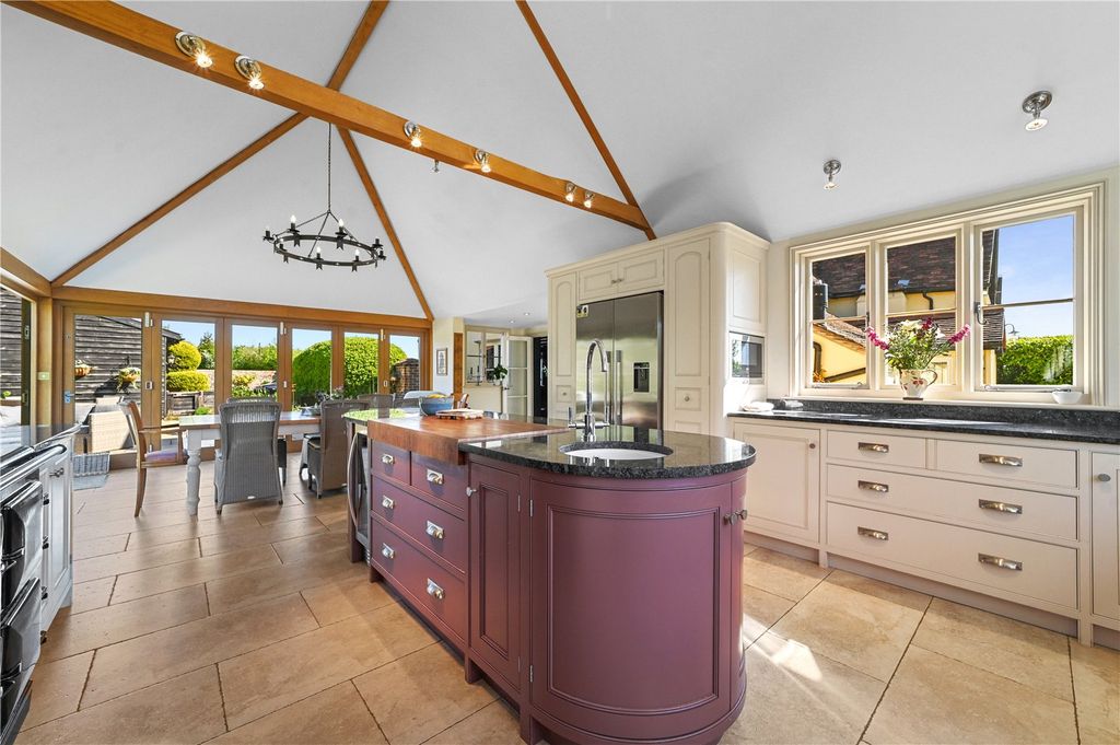 Property photo 2 of 46 Kitchen