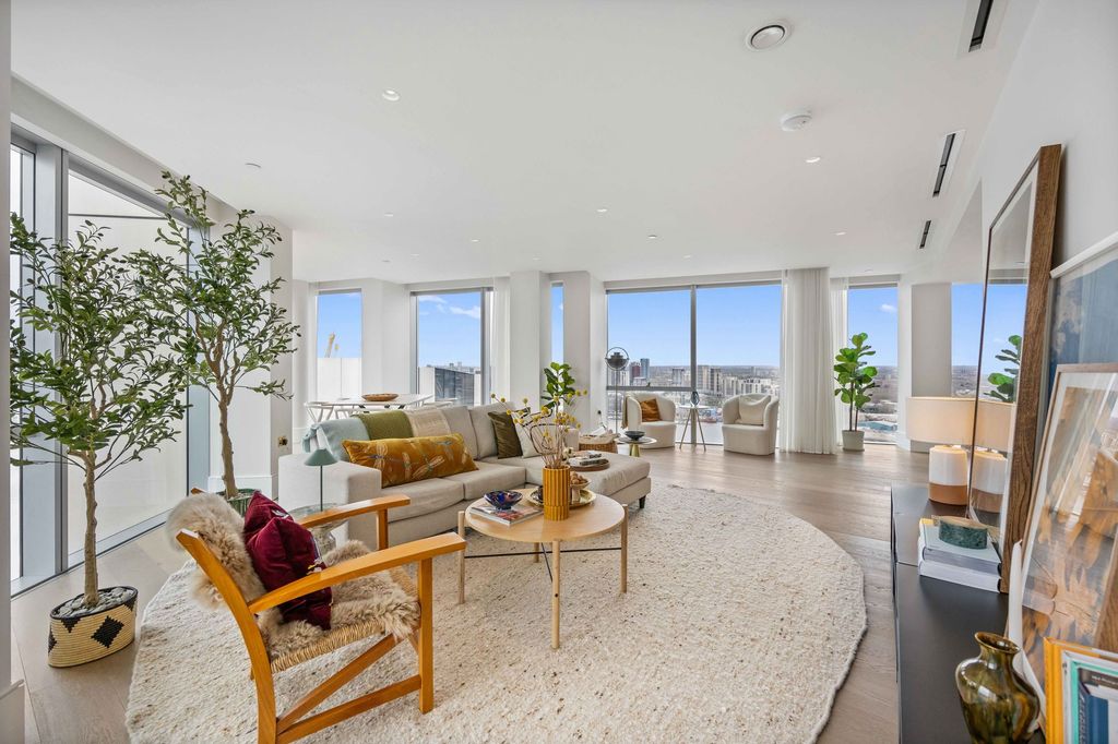 Property photo 1 of 35