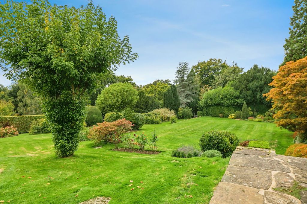 Property photo 3 of 27