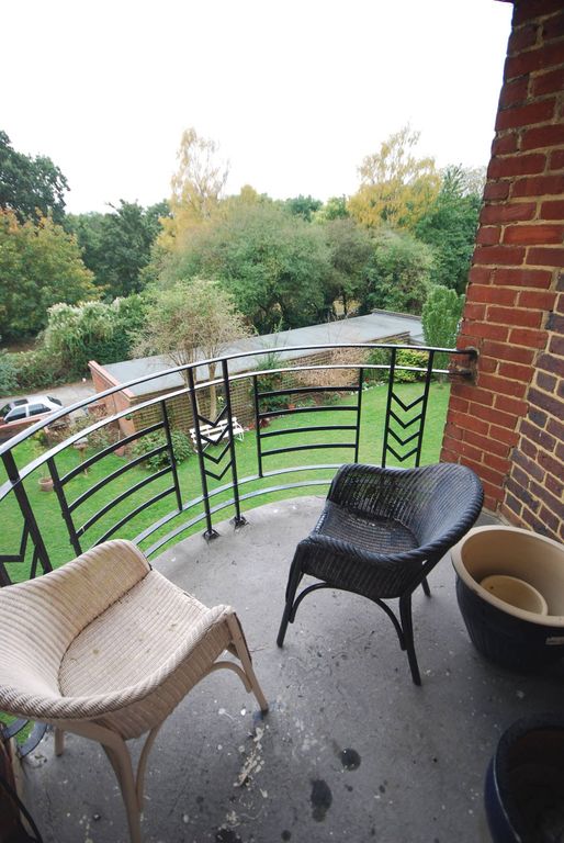 Property photo 1 of 3