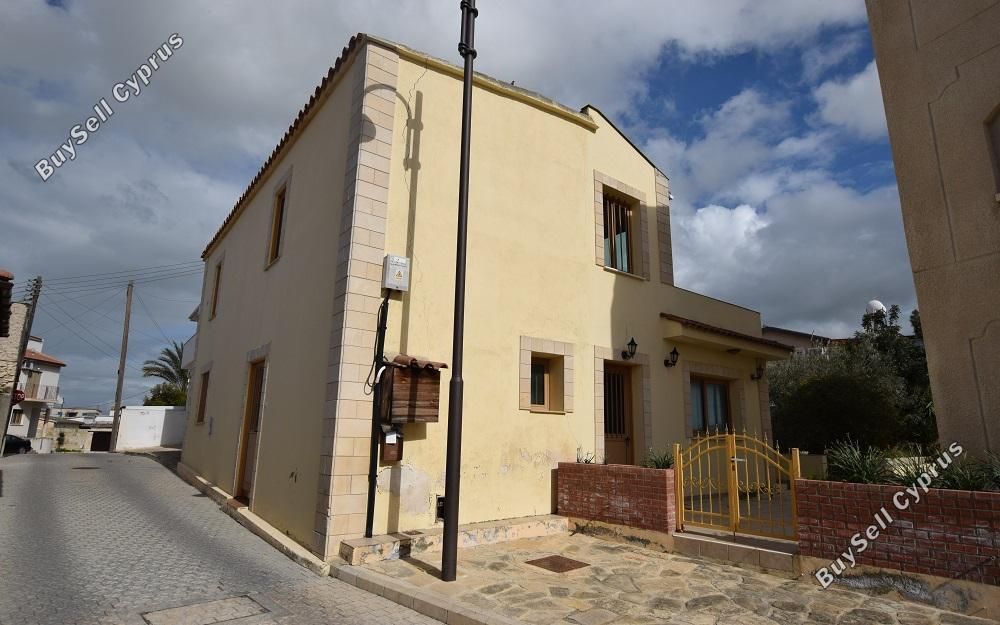 Property photo 1 of 6