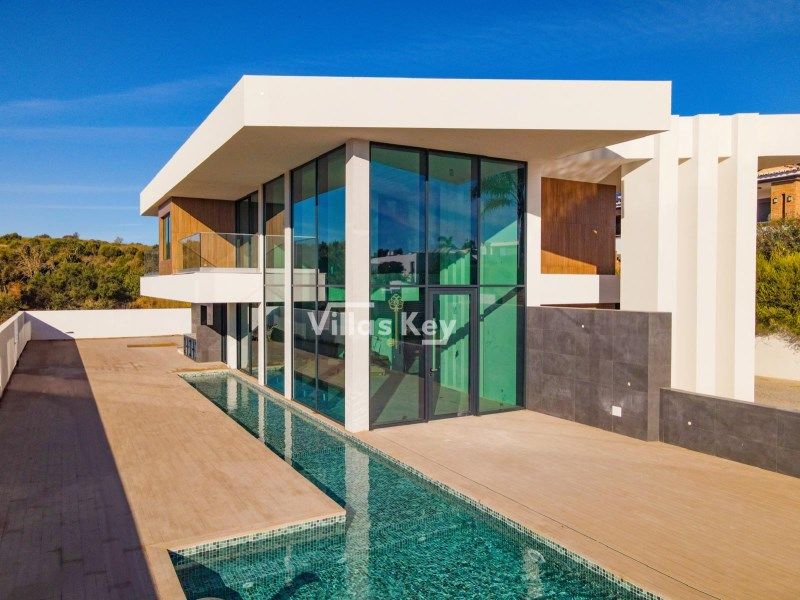 Property photo 1 of 35