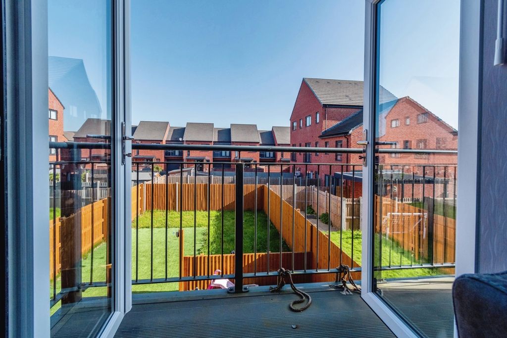 Property photo 3 of 19 Pbox-Img.Jpg