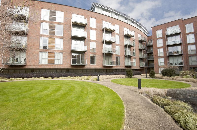 Property photo 1 of 9 Photo 4