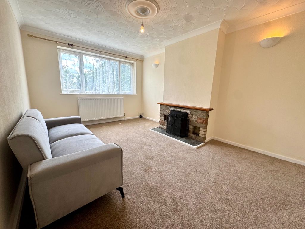 Property photo 2 of 9 4288311