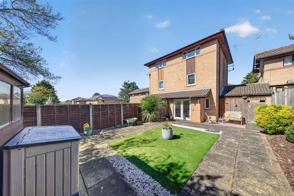 Property photo 2 of 27 25Claphamplweb07.Jpg