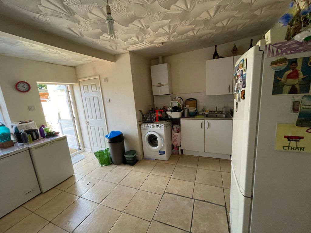 Property photo 3 of 13 Photo 11