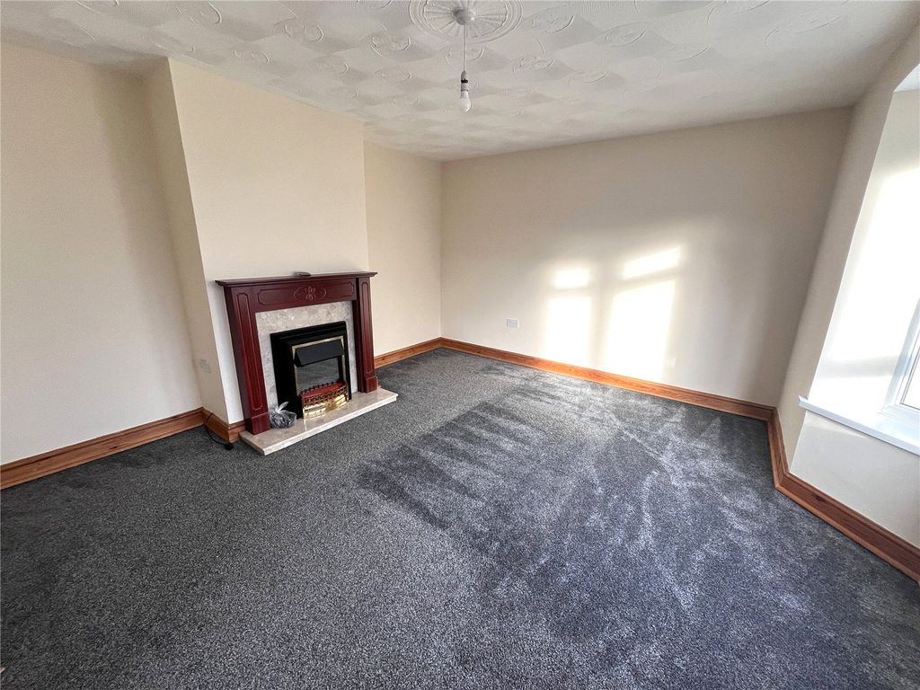 Property photo 2 of 23 Picture No. 24