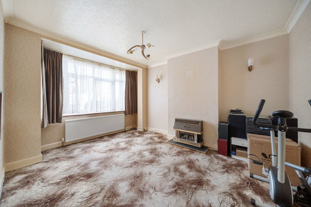 Property photo 3 of 15